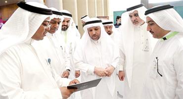 د. اليوبي يفتتح الملتقى المهني الثامن بجامعة الملك عبدالعزيز 