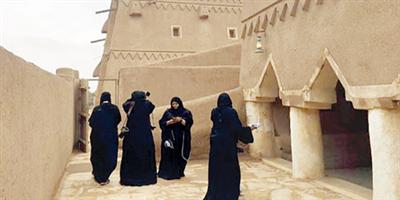 إعلاميات الخليج يرصدن معالم منطقة القصيم التراثية والسياحية 