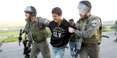قوات الاحتلال تعتقل 6 فلسطينيين وتصيب 4 