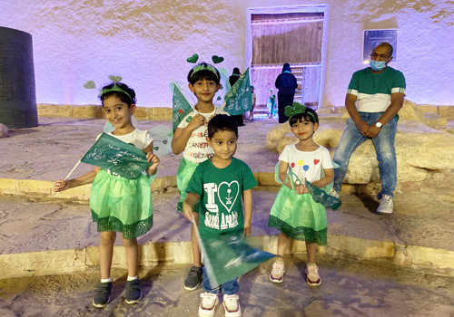  الأطفال يتعرفون على قصة فتح الرياض