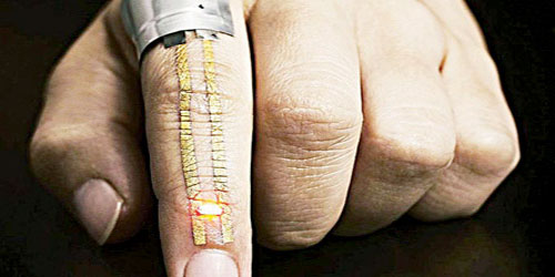 ابتكار «e-skin» شبيه بجلد البشر في جامعة الملك عبدالله للعلوم والتقنية 