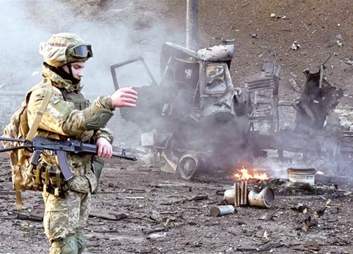 أوكرانيا تعلن تنفيذ هجوم ناجح بمحيط باخموت 