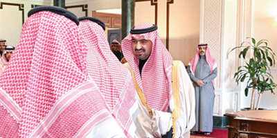 تبوك: نائب أمير المنطقة يلتقي وكلاء ومنسوبي الإمارة 