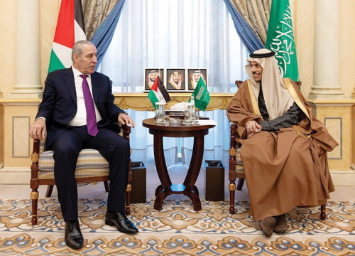  وزير الخارجية مستقبلاً نائب الرئيس الفلسطيني