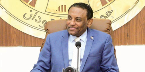 رئيس وزراء السودان يعلن عودة الحكومة إلى الخرطوم 