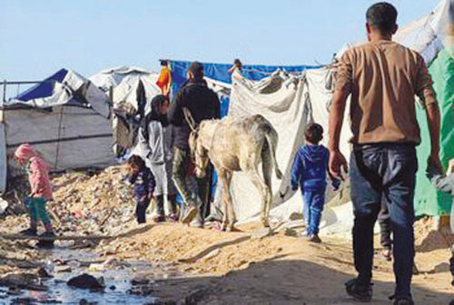 مع استمرار العواصف المطرية 