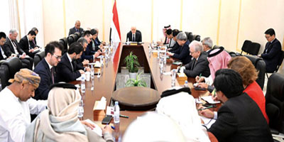 الرئيس العليمي: ما يتحقق على الأرض واعد ويدحض مزاعم الفراغ الأمني 