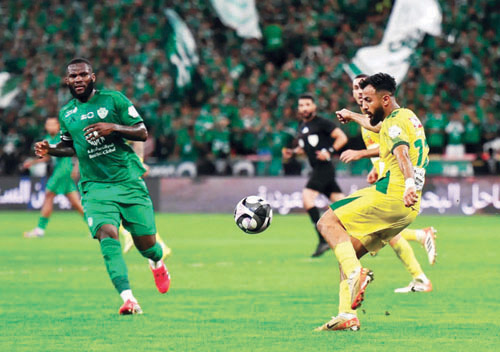  الأهلي فاز على الخليج وضيّق الخناق على الوصيف النصر