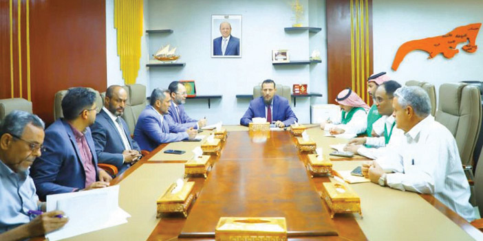 محافظ عدن يناقش المشاريع الحيوية مع البرنامج السعودي لتنمية وإعمار اليمن