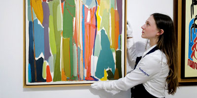 «سوذبيز» تُقيم مزادًا في الدرعية لأكثر من 60 تحفة فنية 