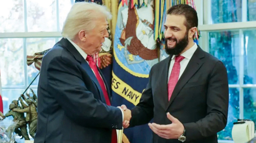 الشرع يلتقي ترامب خلال زيارة سابقة للولايات المتحدة في نوفمبر 2025