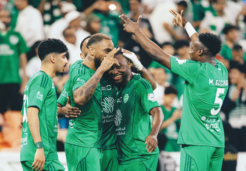 توني قاد الأهلي وتصدر الهدافين