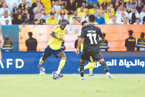 لقطة من مواجهة الدور الأول وانتهت 2-0 للنصر