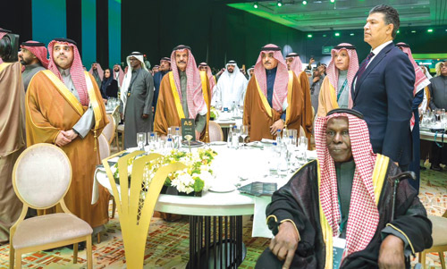 حصل على رقم قياسي من «غينيس» بحضور أكثر من 65 ألف زائر 