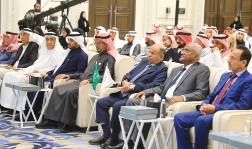  الخنبشي يحضر افتتاح ملتقى سهالة السنوي للاستثمار