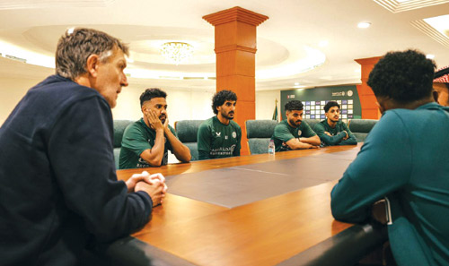 الجهاز الفني للأخضر يواصل الزيارات الميدانية لأندية الدوري السعودي 