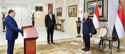 الرئيس العليمي: القرارات السيادية المتخذة كانت خطوة ضرورية لمنع تكريس قوى موازية تنازع الدولة سلطاتها الحصرية 