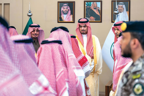 سموه خلال استقبال المهنئين