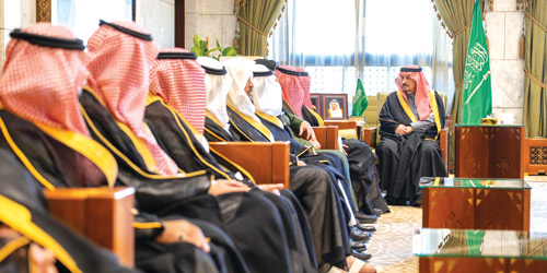 سموه خلال ترؤسه الاجتماع