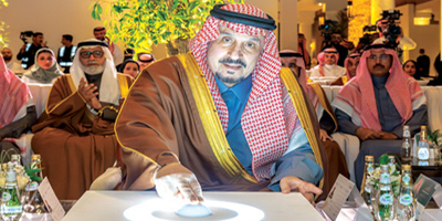 أمير منطقة الرياض يدشّن مقرّ حملة جود الإسكان «الجود منا وفينا» 