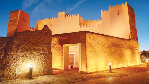 موسم الدرعية يعلن تمديد عدد من برامجه 