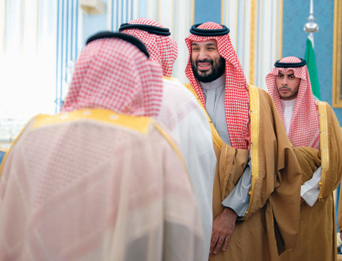 ولي العهد يستقبل المهنئين بشهر رمضان المبارك 