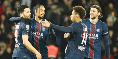 باريس سان جيرمان يستعيد الصدارة 