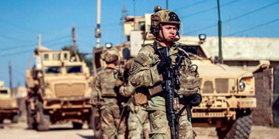 القوات الأمريكية تبدأ الانسحاب من قاعدة رئيسية في سوريا 