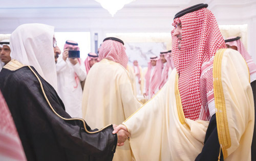 سمو وزير الداخلية خلال اللقاء