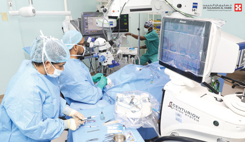 عانى من ثقب في مركز الرؤية 