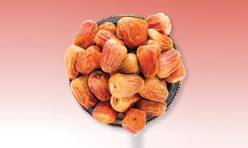 تمور الرياض تُزيّن موائد رمضان 