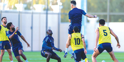 النصر بكامل نجومه قبل النجمة 