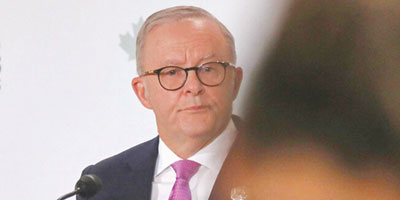 رئيس وزراء أستراليا يدعو إلى التحلي بالهدوء 