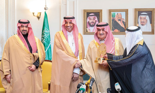 أمير منطقة تبوك يرعى حفل يوم البر السنوي ويدشن صندوق تراحم الوقفي 