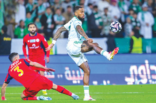 ضمك خسر من الأهلي وشبح الهبوط يحيط به