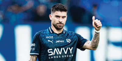 الإصابات تشدد قبضتها على الهلال وتضم نيفيز لـ«6» من زملائه 