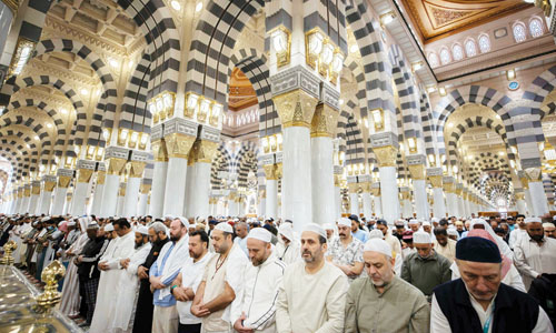 لخدمة المعتمرين 