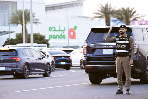 رجال المرور.. حين يحرس الواجب طرقات الصائمين 
