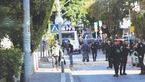 مقتل شخص في قصف صاروخي إيراني على وسط إسرائيل 