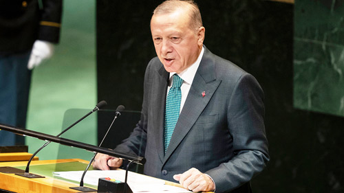 أردوغان: يتعيّن وقف الحرب قبل أن تشعل المنطقة بأكملها 