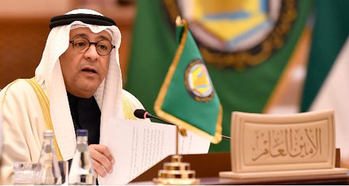 أمين مجلس التعاون يدين الاستهداف الإيراني لخزانات وقود في ميناء صلالة 
