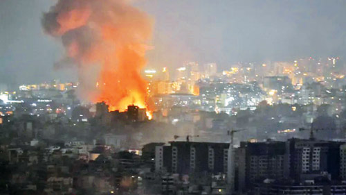 أكثر من 250 شخصاً بين قتيل وجريح.. في غارات استهدفت الحشد الشعبي بالعراق 