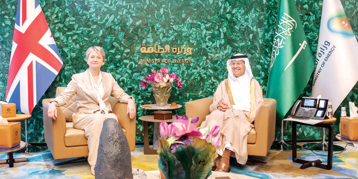 الأمير عبدالعزيز بن سلمان يبحث فرص التعاون في قطاع الطاقة مع وزيرة الخارجية البريطانية 