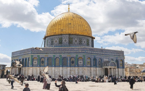 الاحتلال الإسرائيلي يواصل إغلاق المسجد الأقصى لليوم الخامس عشر 