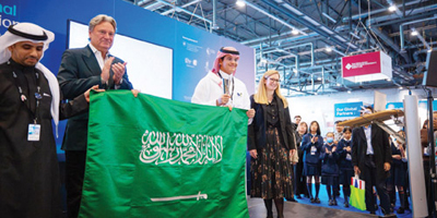 طلبة المملكة يحققون عدداً من الجوائز الكبرى والميداليات الذهبية 