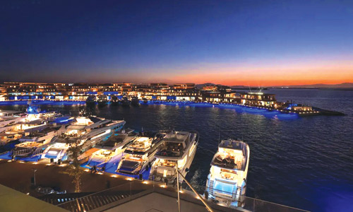 مع توالي الإعلان عن تدشين العديد من وجهات المشروع 