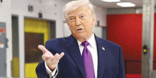 ترمب يرفض الاتفاق مع إيران..ويهدد باستهداف جزيرة خرج مجددًا 