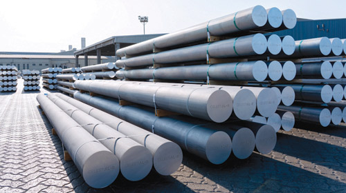 بسبب الأزمة في مضيق هرمز 