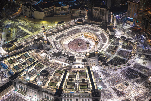 في أجواء روحانية عامرة بالسكينة والطمأنينة 