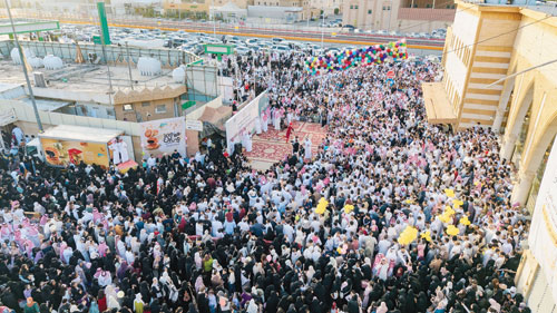 بهجة العيد فرح يتجدد في القلوب 